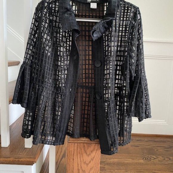 Black Lightweight Open Weave Jacket W/Ruffles Size Large EUC! - Picture 2 of 9